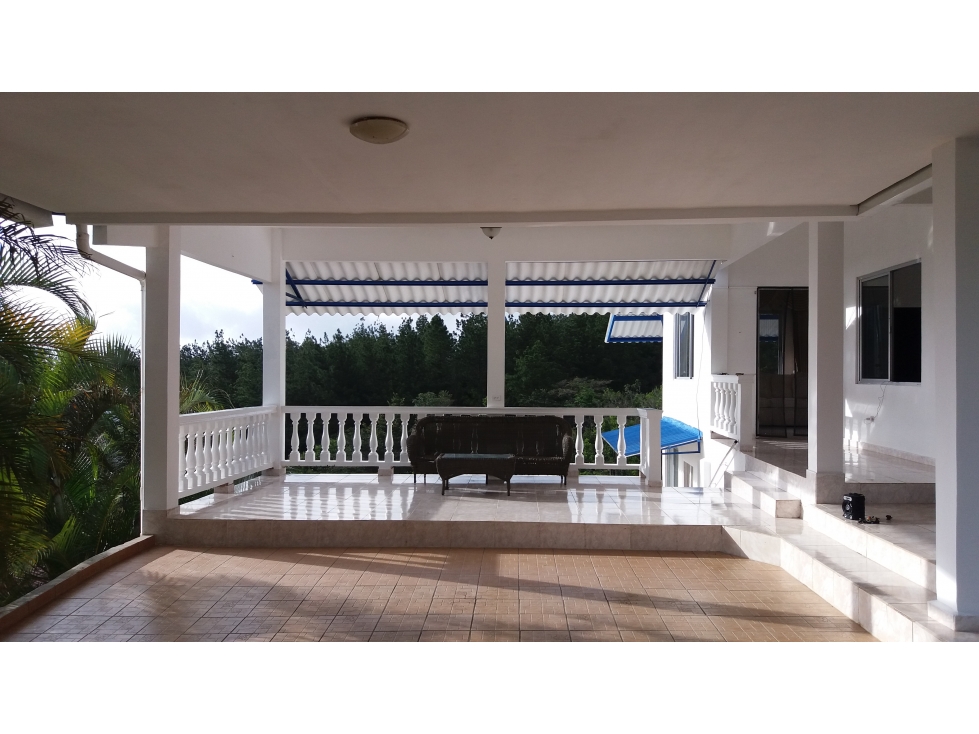 En venta Hermosa Casa en Altos de Cerro Azul $220,000 — foto 5