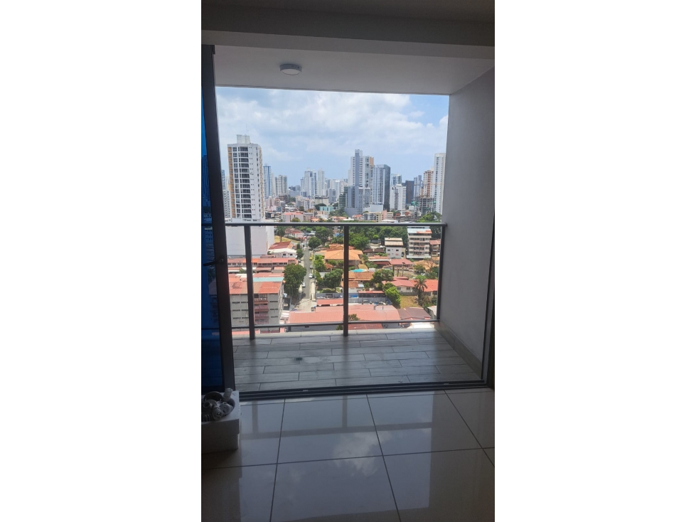 SE ALQUILA APARTAMENTO EN VIA ESPAÑA — foto 3