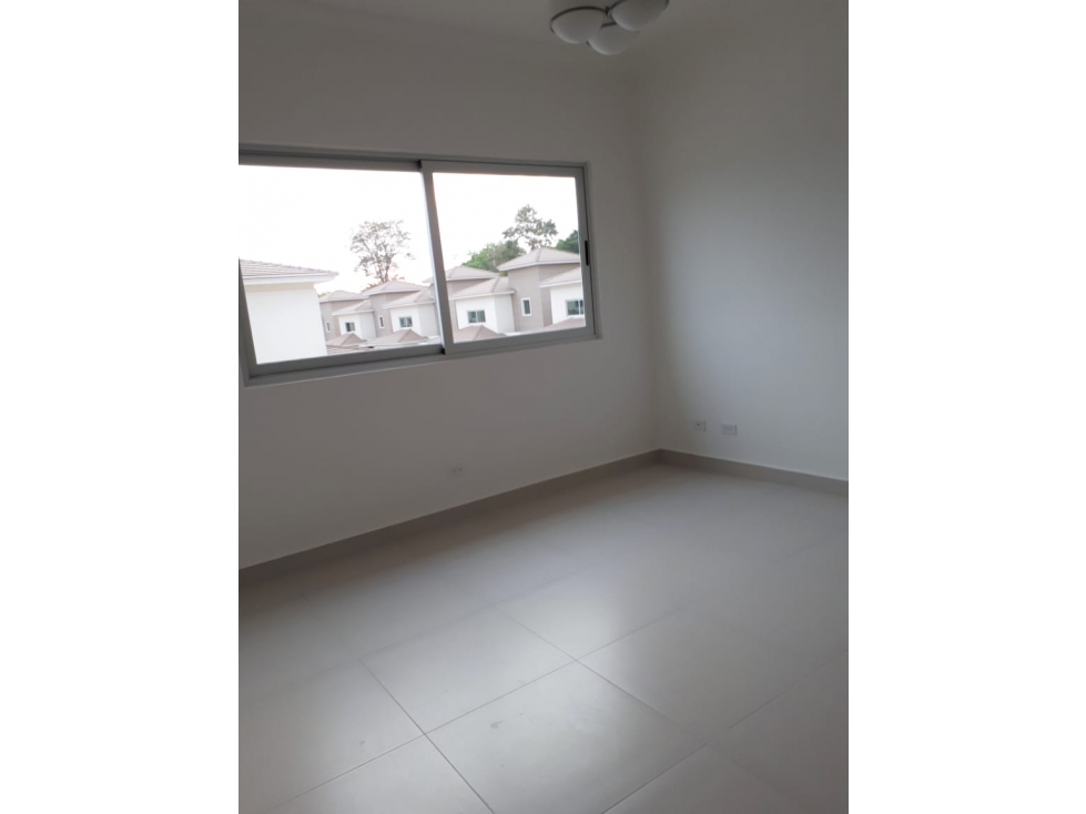 Se alquila o se vende casa en altos del parque 338 mts2 $3500 — foto 6
