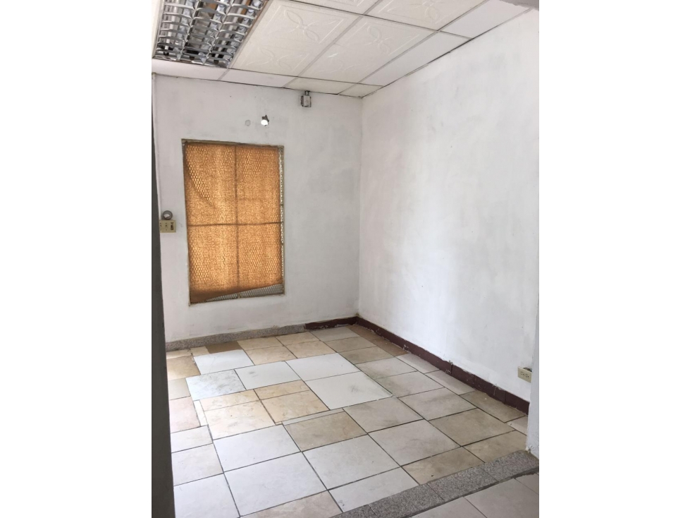 Se alquila Local Comercial en vista hermosa de 50 m2 $870 — foto 3