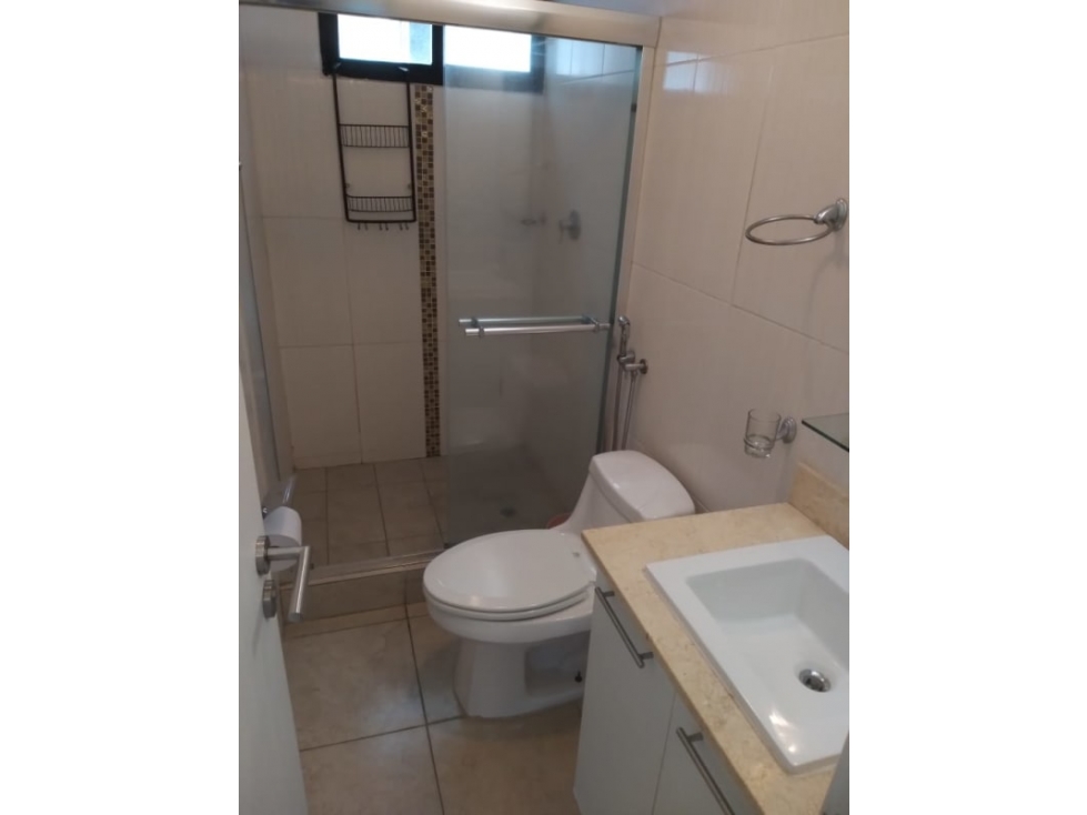 Se alquila apto en Condado del Rey $1,200 3 Recámaras — foto 3