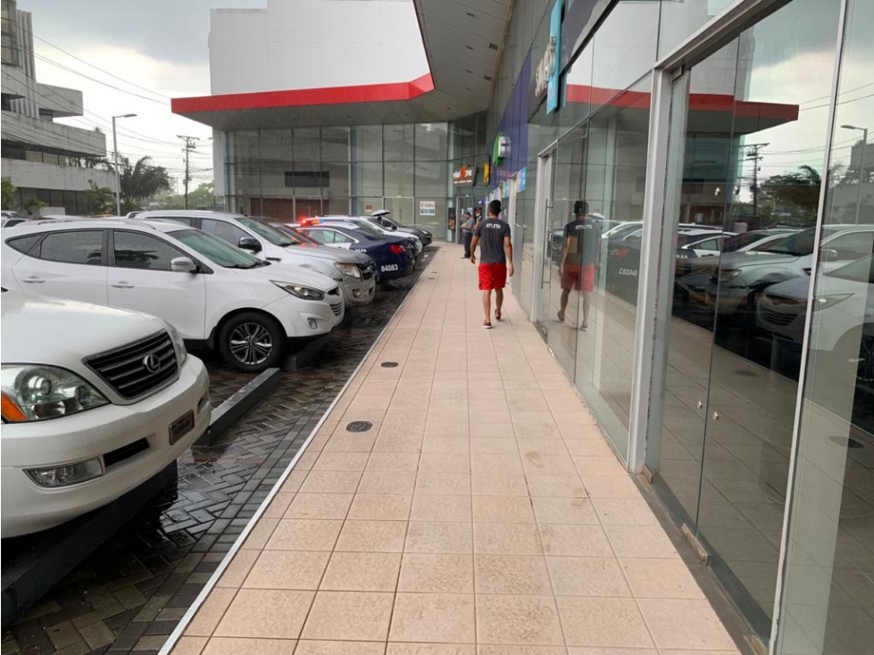 Se alquila Local Comercial en Plaza de Bella Vista $ 3,200 - 2