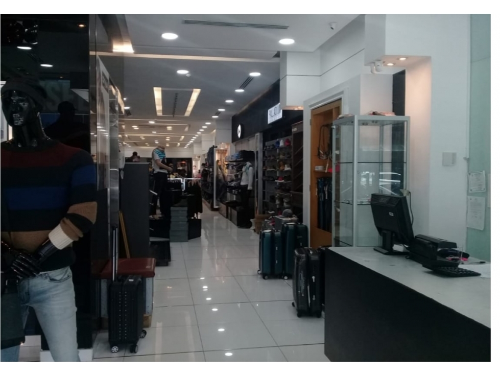 SE ALQUILA O SE VENDE LOCAL COMERCIAL EN ZONA LIBRE - 1
