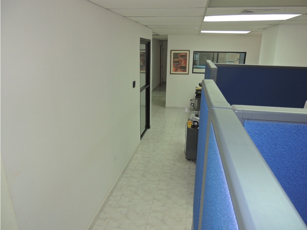 Vendo o Alquilo oficina amoblada Obarrio 600 Mts — foto 3