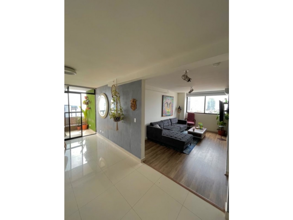 Se alquila apartamento amoblado en Av Balboa 2 Rec $1,600
