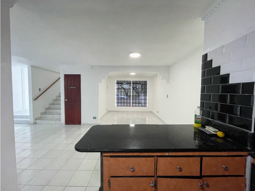 Se Alquila Casa Duplex En Chanis $1700 — foto 3