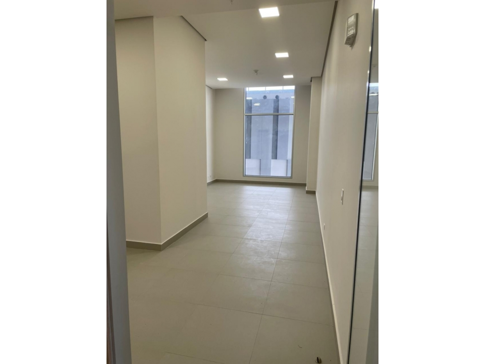 Se alquila oficina en Costa del este 30Mts $750 — foto 5