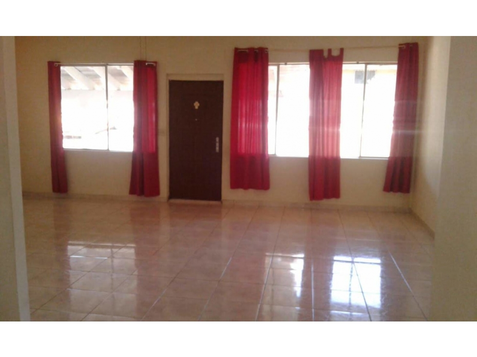 ALQUILO / ARRIENDO CASA ACOGEDORA CASA EN HOWARD — foto 4