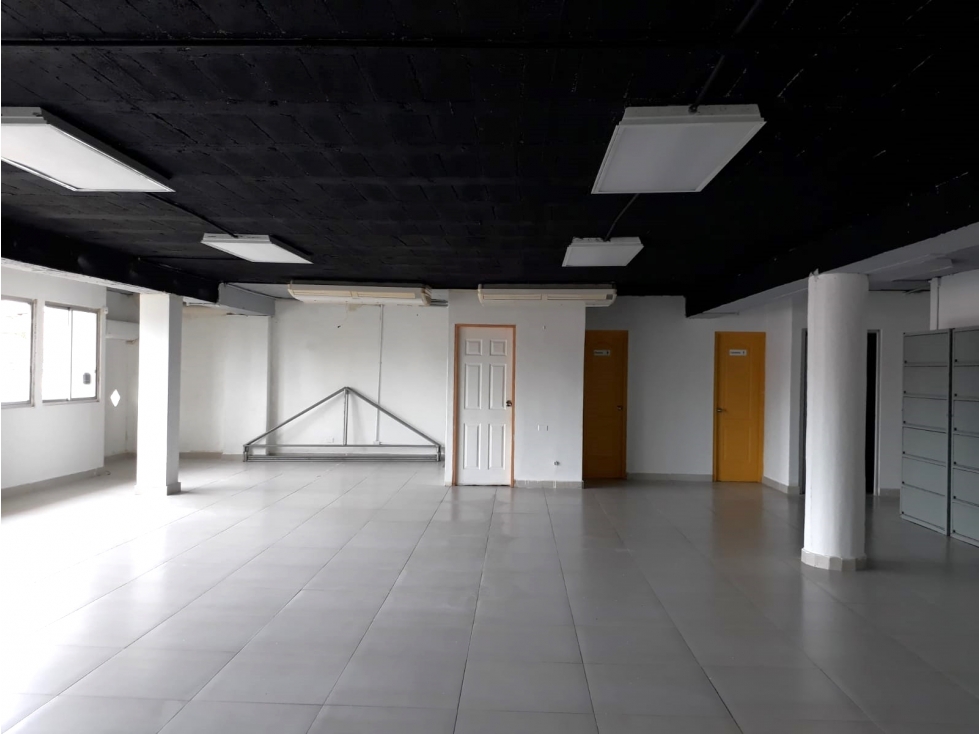 Se Alquila Oficina en Parque Lefevre, 187.9m2 $1800 - 4