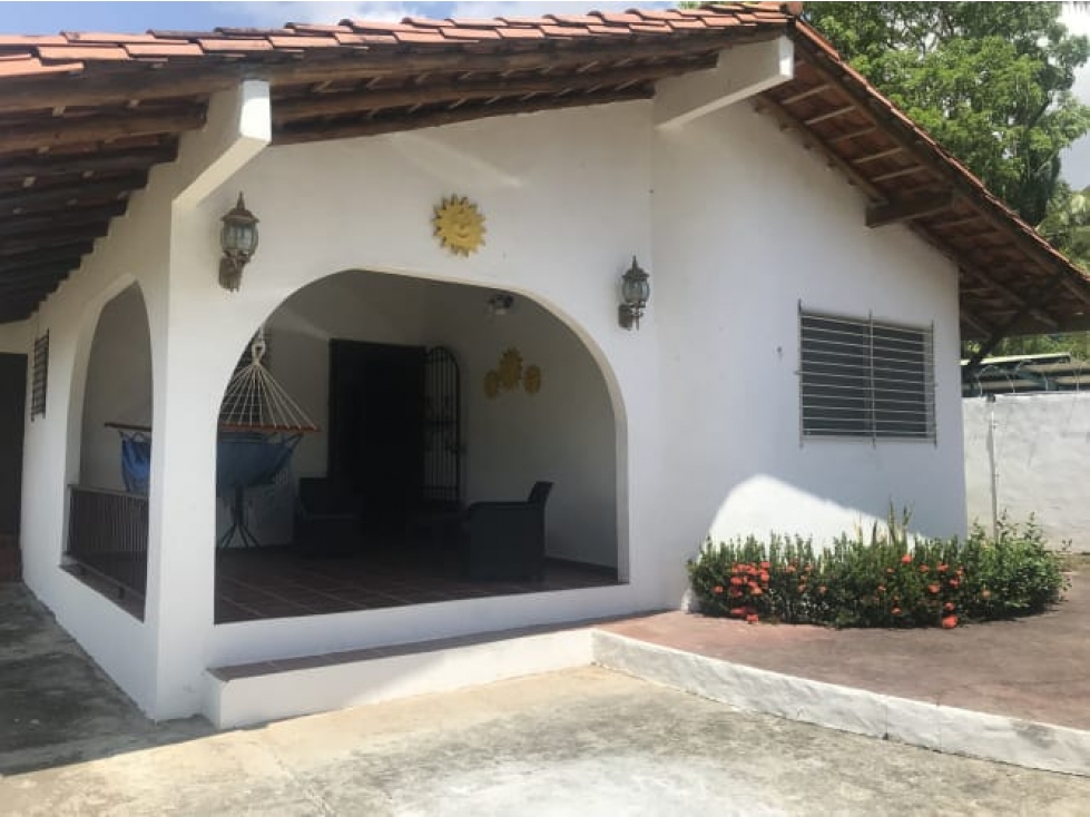 Rento / Alquilo Casa Amobladda de Playa En Coronado$1300 - 3