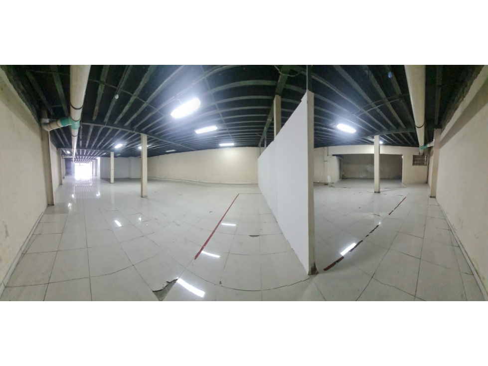 Se alquila Local en La Av. Fernandez de Córdoba 360 Mts y 450 Mts — foto 4