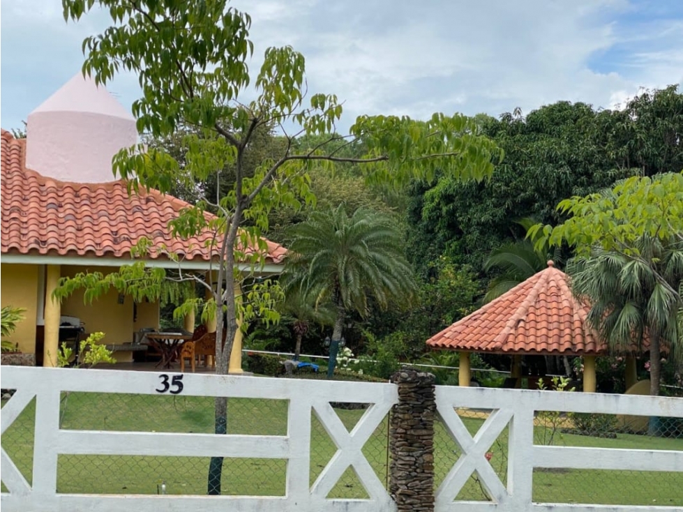 Vendo Hermosa Casa en Playa Coronado $400.000 - 3