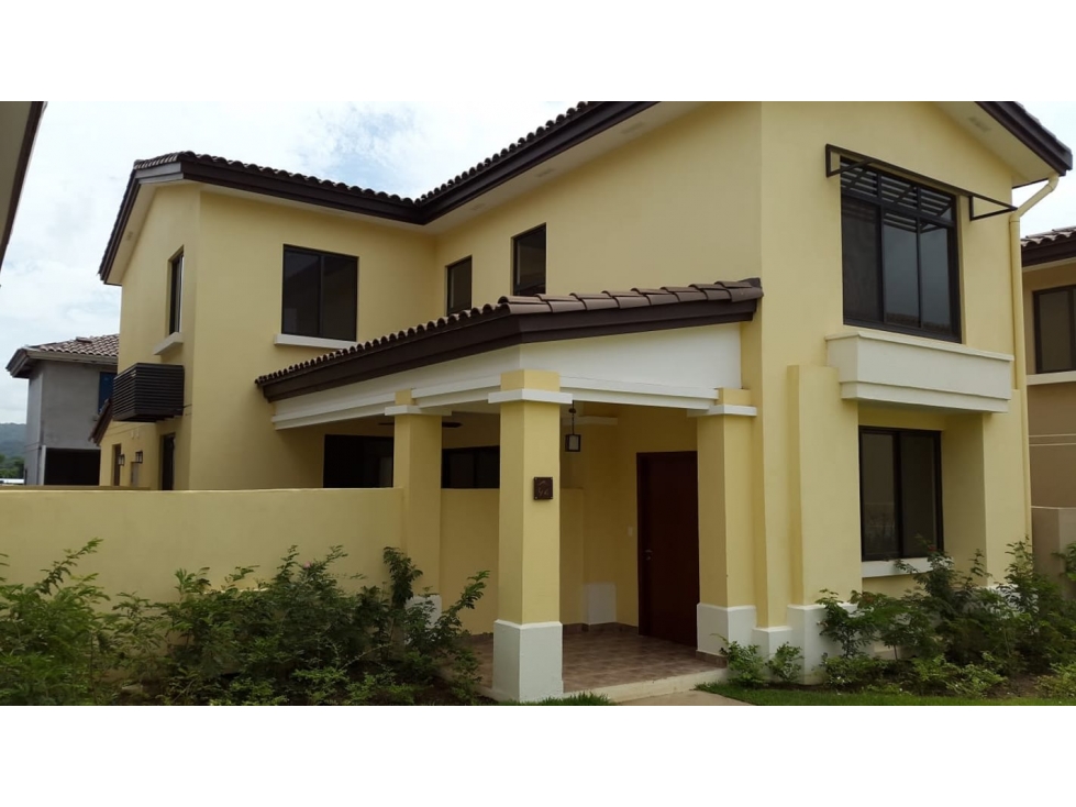 CASA A LA VENTA O ALQUILER EN RIVER VALLEY / PANAMA PACIFICO