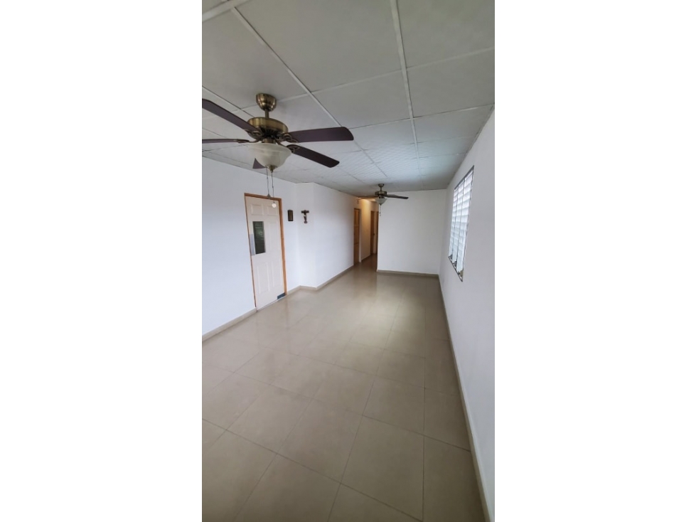 Alquilo casa semiamoblada Villa Lucre $1.050 — foto 4