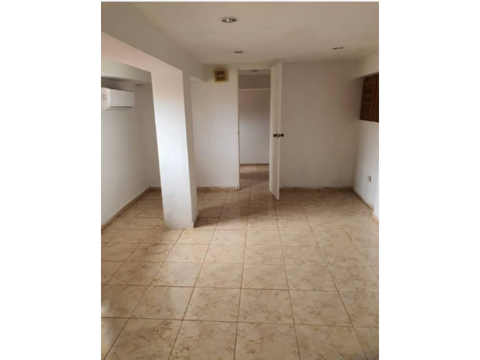 Se alquila hermosa casa 3 niveles Linda vista $1.100 — foto 3