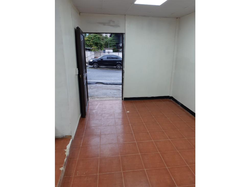 Se Alquila Local en San Francisco 65mt2. $700 — foto 3