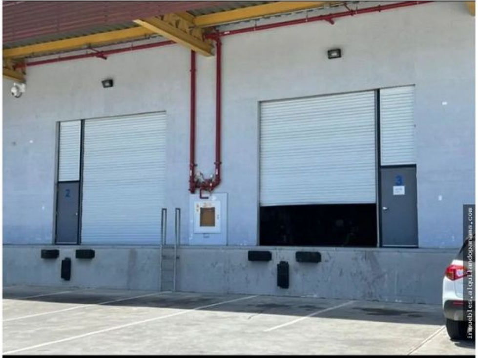 SE ALQUILA GALERA EN JUAN DIAZ 450M2 $3500 - 4