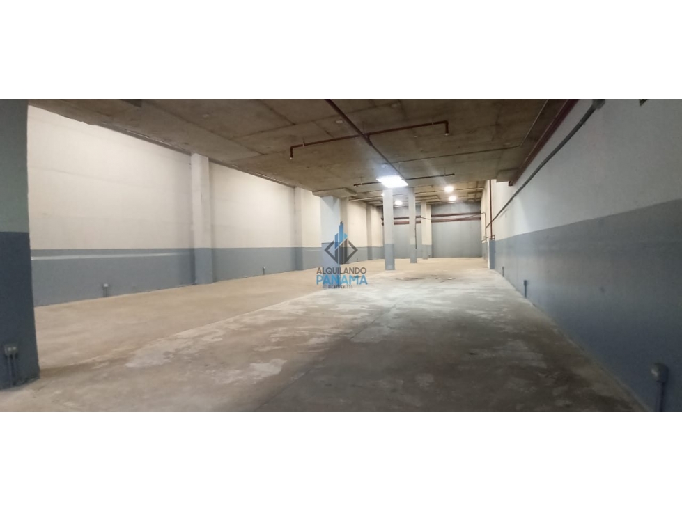 BODEGA CON OFICINA con excelente ubicación >>553mt2