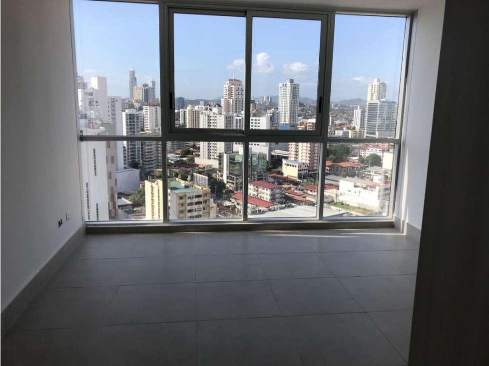 Alquilo extraordinario apartamento en Obarrio corazón de la ciudad