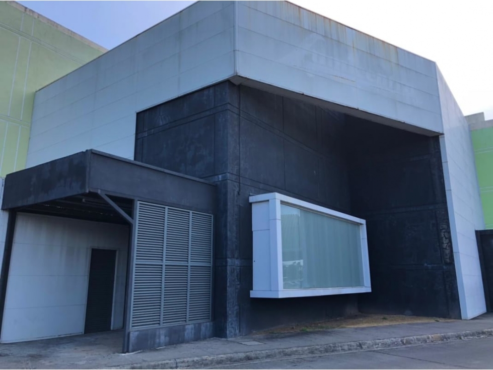LOCAL en Alquiler en WESTLAND MALL >>$3,900<< - 4