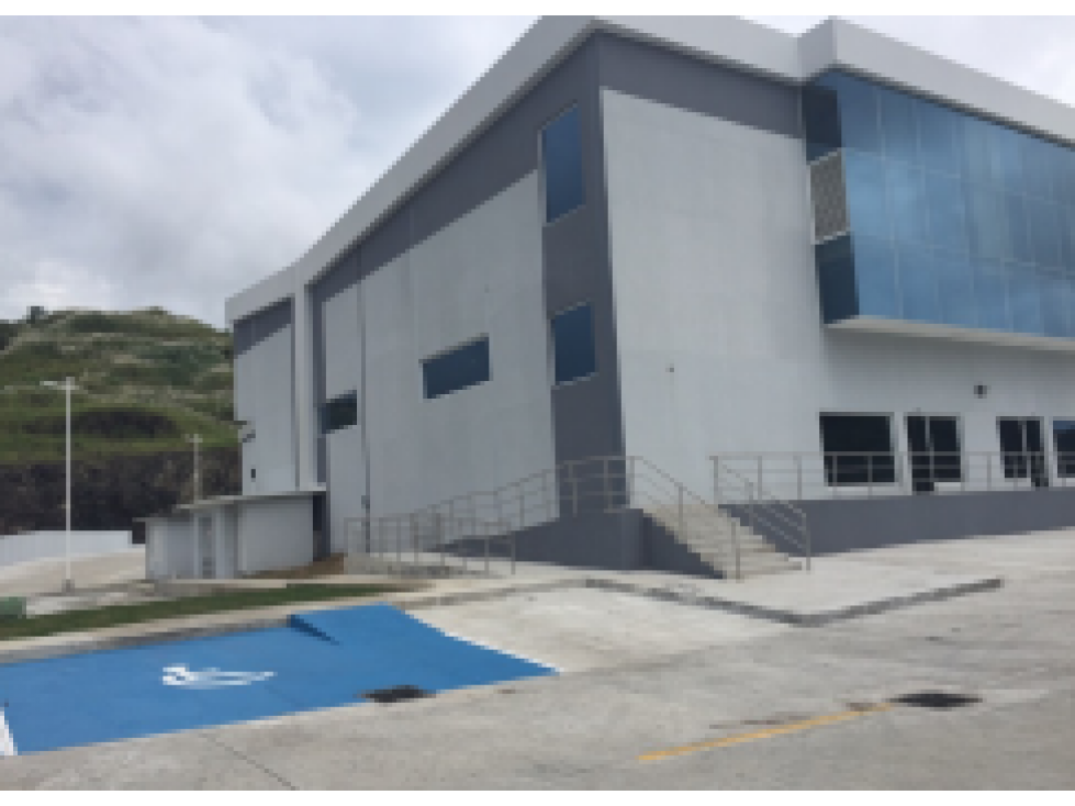 VENTA DE OFIBODEGA AL LADO DEL ESTADIO ROD CAREW -I.G. - 2