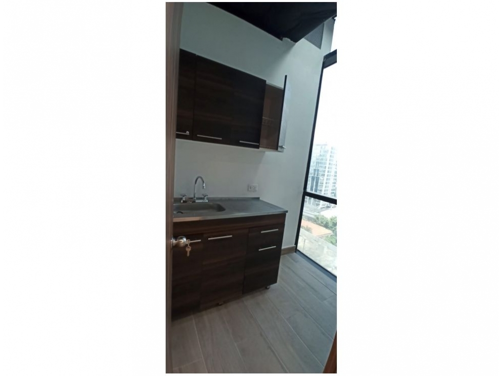 HERMOSAS OFICINAS EN CALLE 50 DESDE 92,94,Y 97 METROS -I.G. — foto 4