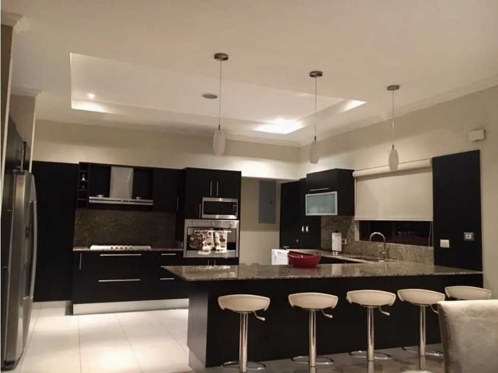 SE VENDE AMPLIA CASA EN COSTA SUR $650,000 — foto 4