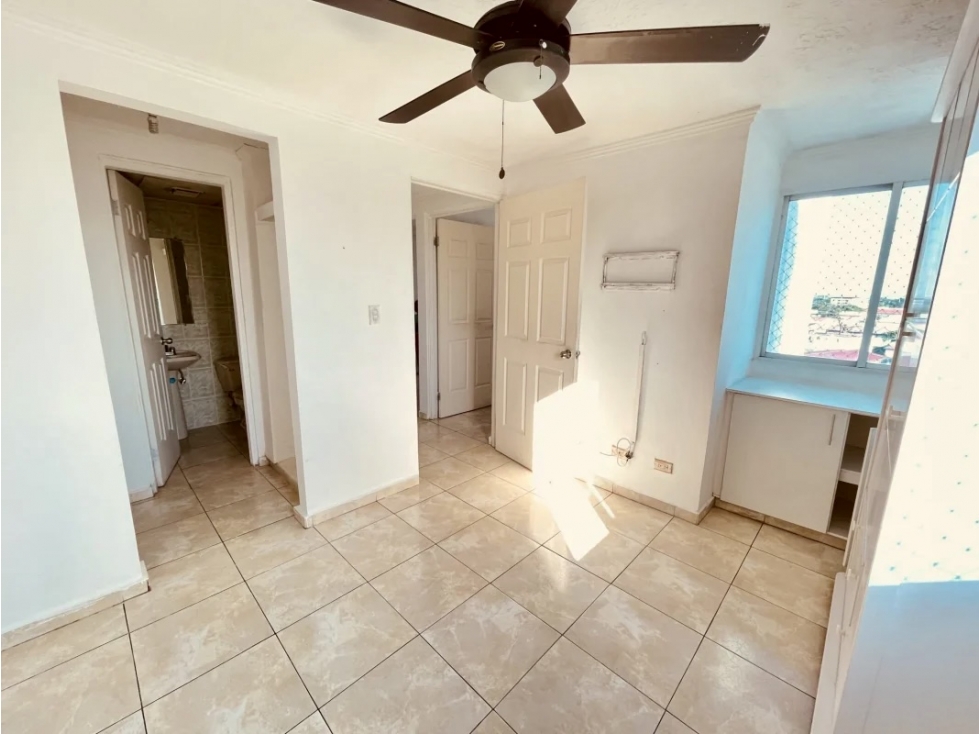 SE ALQUILA APARTAMENTO LINEA BLANCA EN PUEBLO NUEVO — foto 5