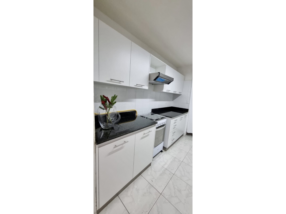 SE ALQUILA APARTAMENTO CON LINEA BLANCA EN HATO PINTADO — foto 6