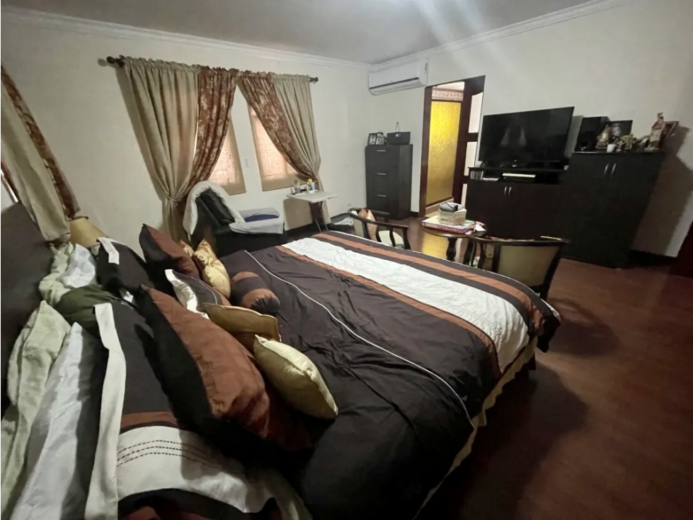 SE VENDE HERMOSA CASA AMOBLADA EN LA ALAMEDA $625,000 — foto 5