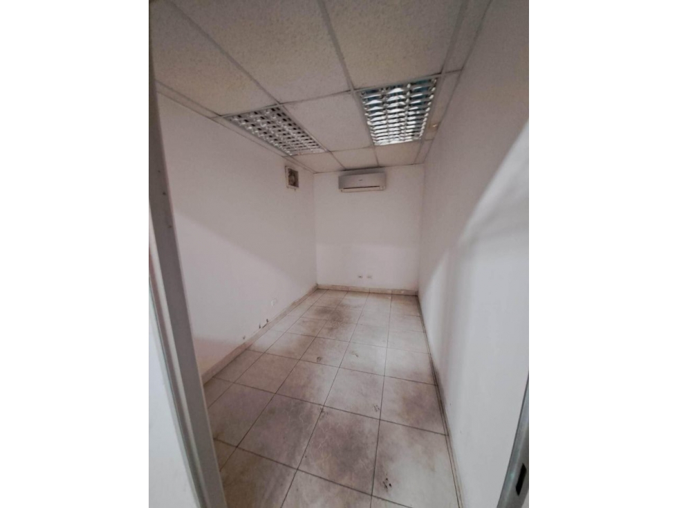 ALQUILO GALERA BIEN UBICADA EN JUAN DIAZ 500MTRS - 3