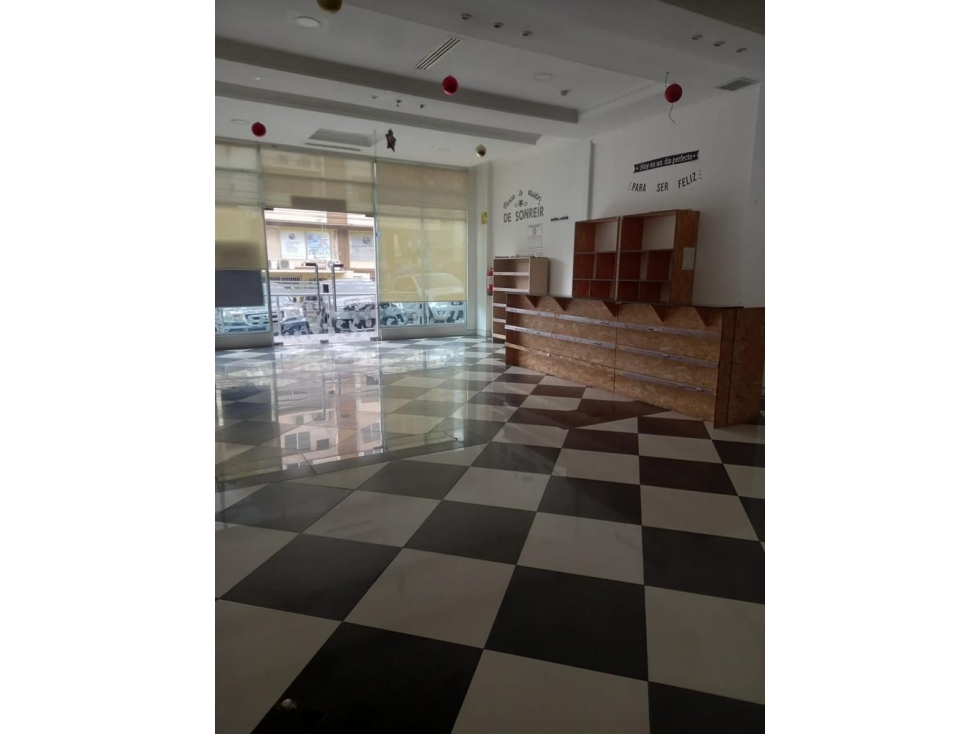 Se Alquila Local Restaurante 106 Mts San Fco. USD2,800,oo+tibms — foto 4