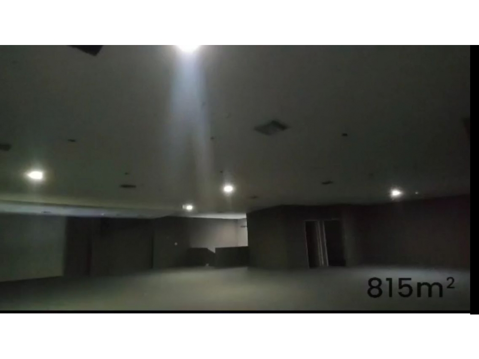 SE ALQUILA LOCAL VIA ISRAEL 815 MTRS $ 12.000 — foto 4