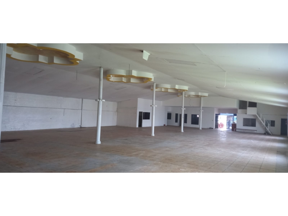 Se Vende Galera 900 Mts Rio Abajo USD$1,000,000,oo - 4