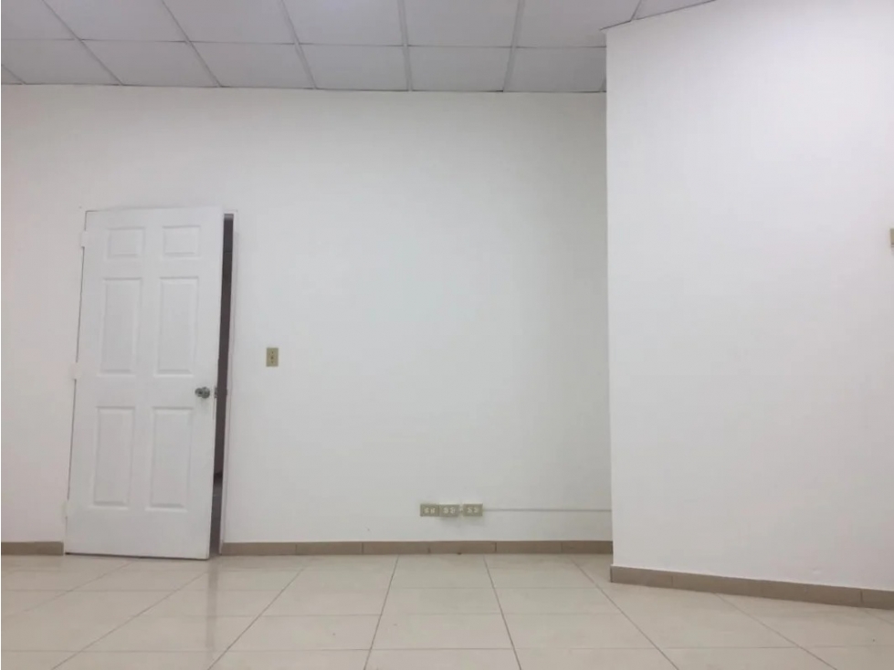 Se Alquila Local 106.88 Mts Albrook USD$1,213,oo+Itbms 11 - 3
