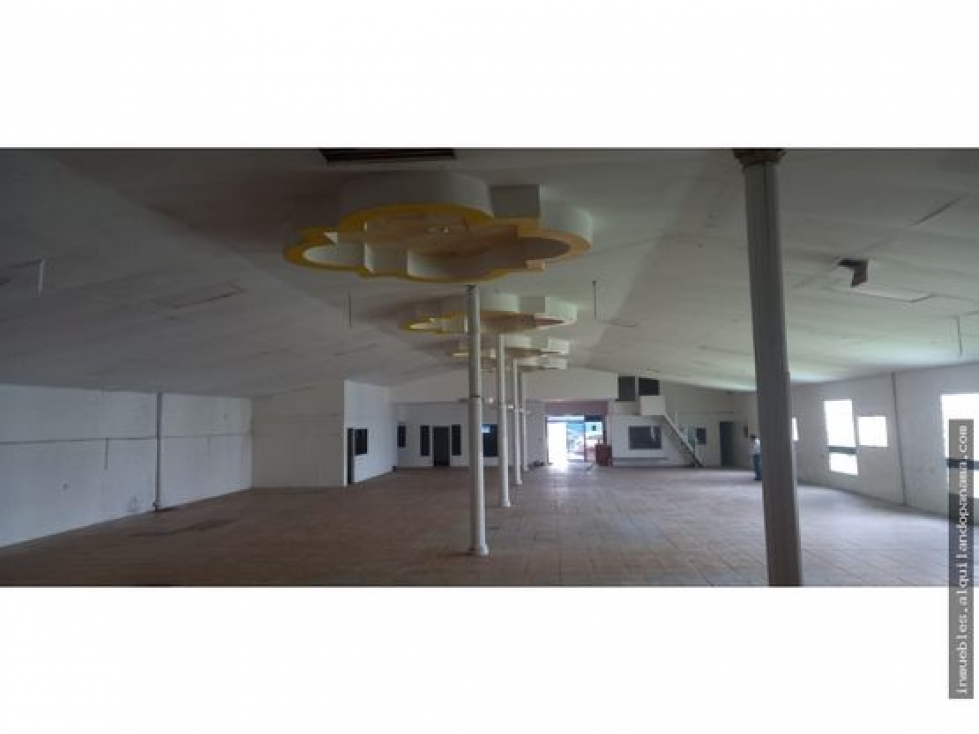 Alquiler y Venta de Galera en Rio Abajo 900 mts - 3