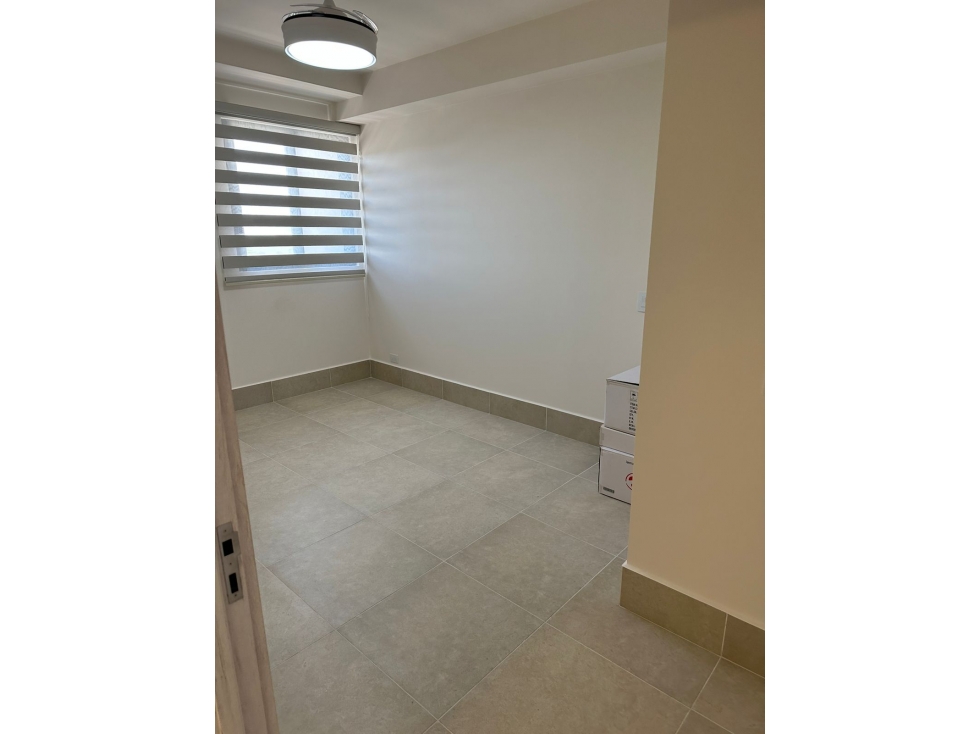 SE ALQUILA BELLO APARTAMENTO EN SANTA MARIA — foto 3
