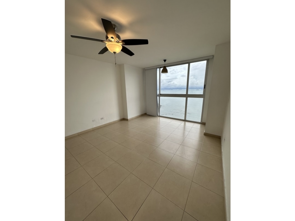 ALQUILO LINDO APTO LB AV BALBOA $ 2.000