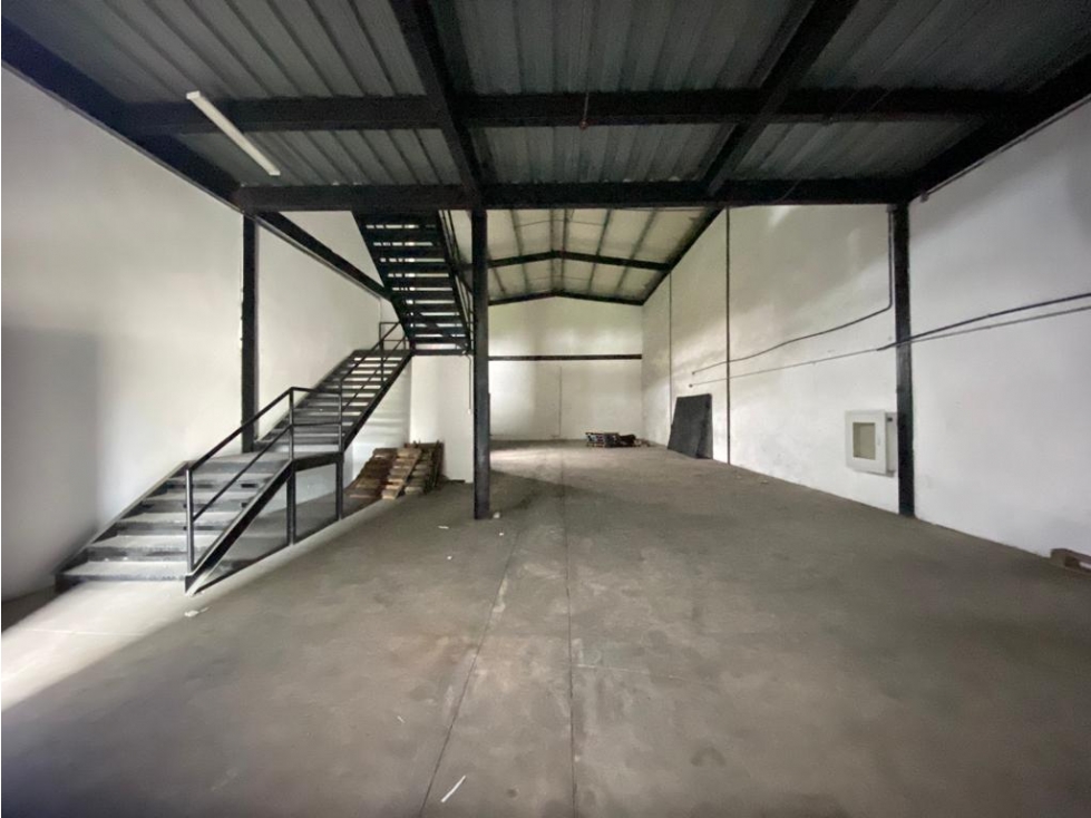 SE VENDE BODEGA EN JUAN DIAZ >> LISTA PARA ENTREGA — foto 3