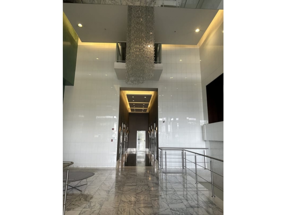 Se alquila Apartamento en Ave Balboa, edif. Waters — foto 2