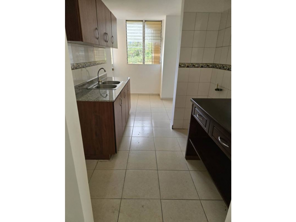 SE VENDE APARTAMENTO EN COLON $ 155,000!!!! — foto 6