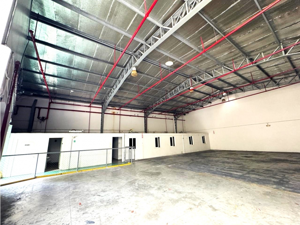 SE ALQUILA BODEGA EN ZONA FRANCA | 600MT2 — foto 2