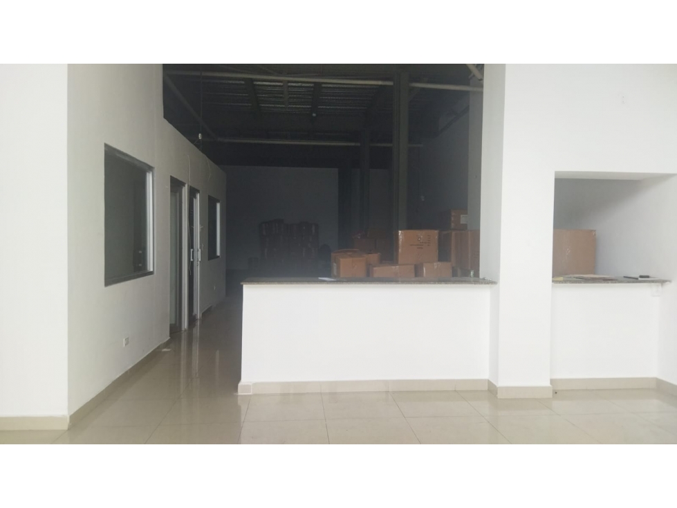 Se Alquila Local en Bella Vista $ 2.000