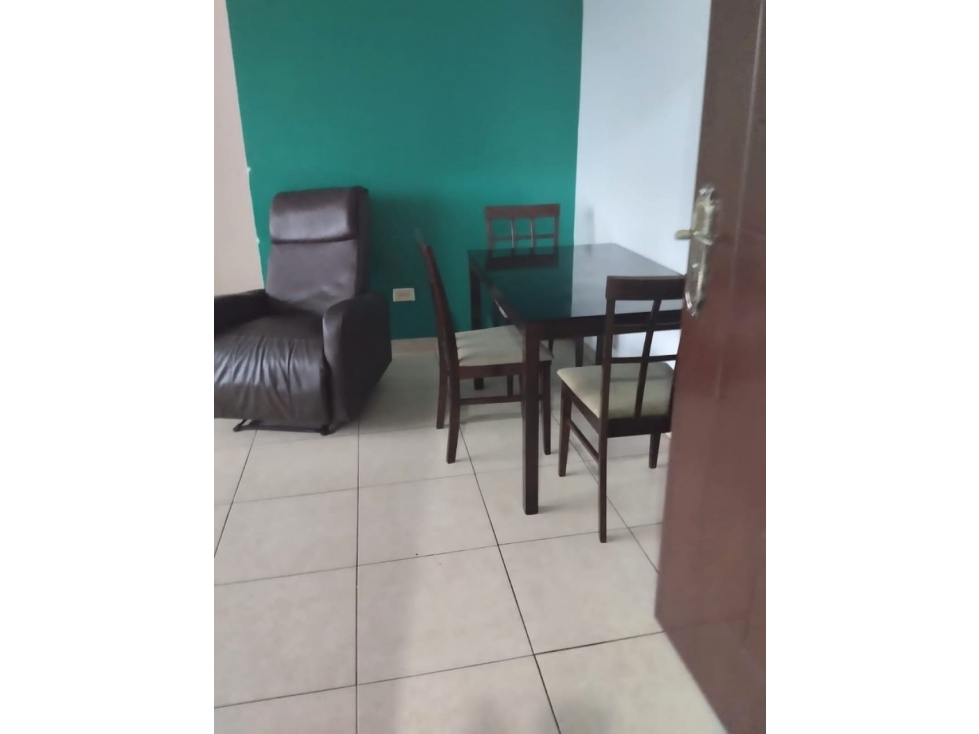 SE ALQUILA APARTAMENTO DE APARTAMENTO 12 DE OCTUBRE - 2