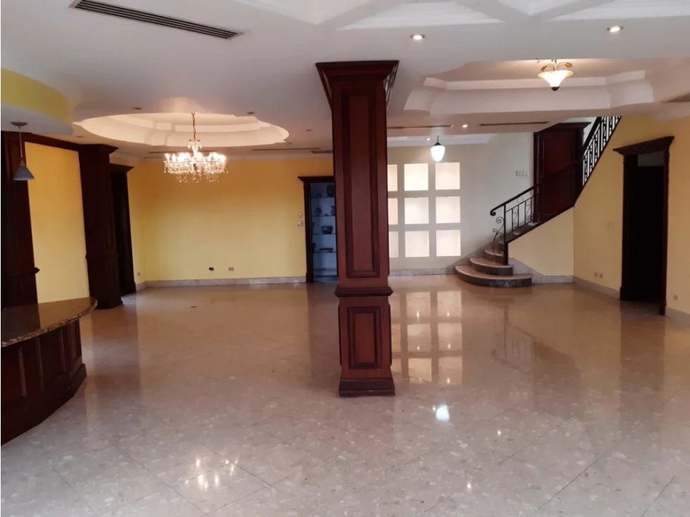 VENDO AMPLIA CASA CON ESPECTACULAR VISTA EN EL DORADO $495000!!! - 2