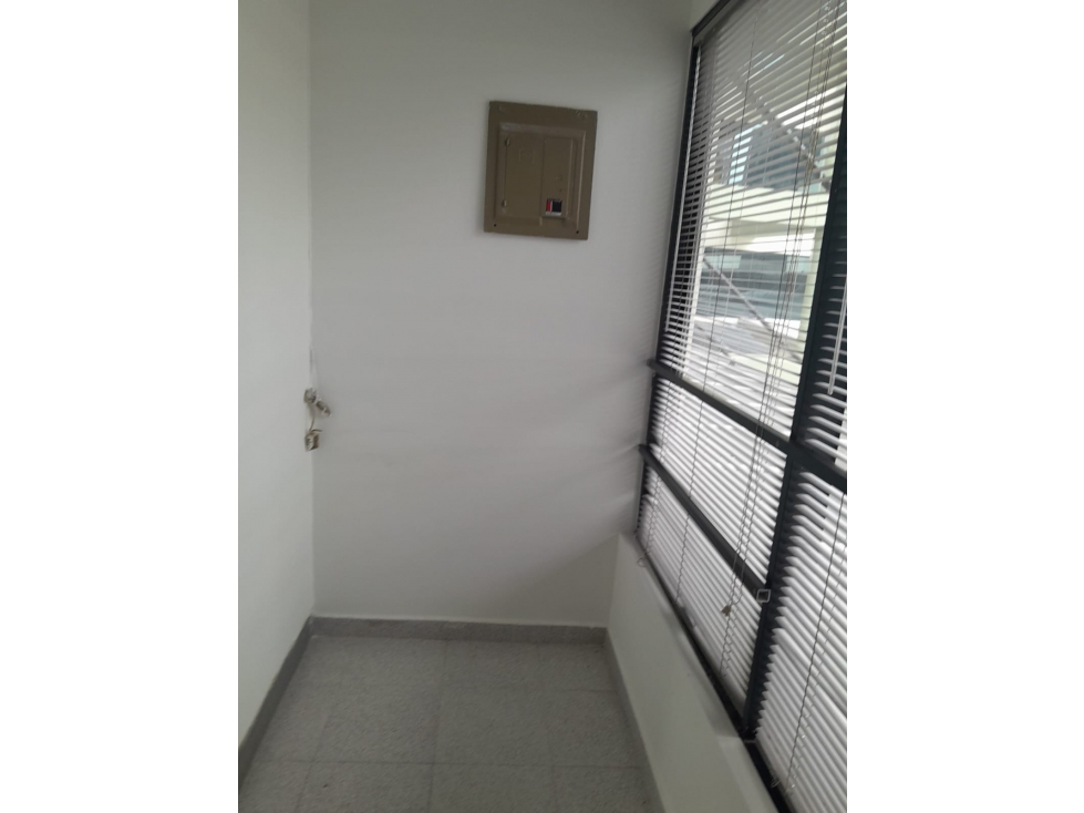 SE ALQUILA CONSULTORIO EN ROYAL CENTER — foto 4