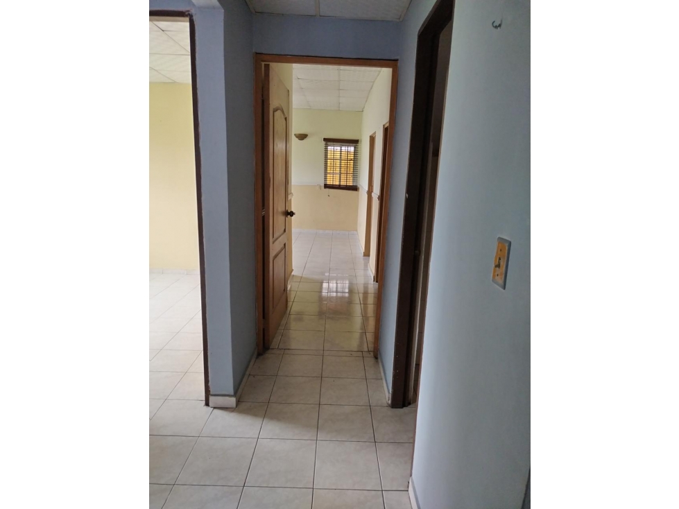 VENTA DE CASA EN LAS CUMBRES - 3