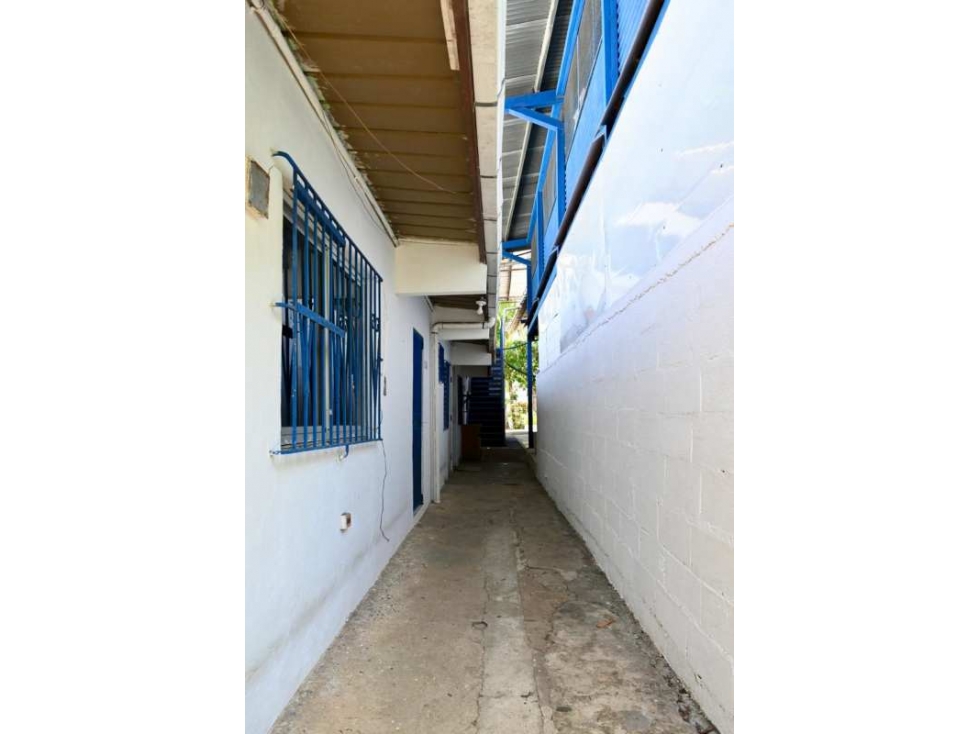 ¡SE VENDE ! GRAN Bodega en Pueblo Nuevo — foto 3
