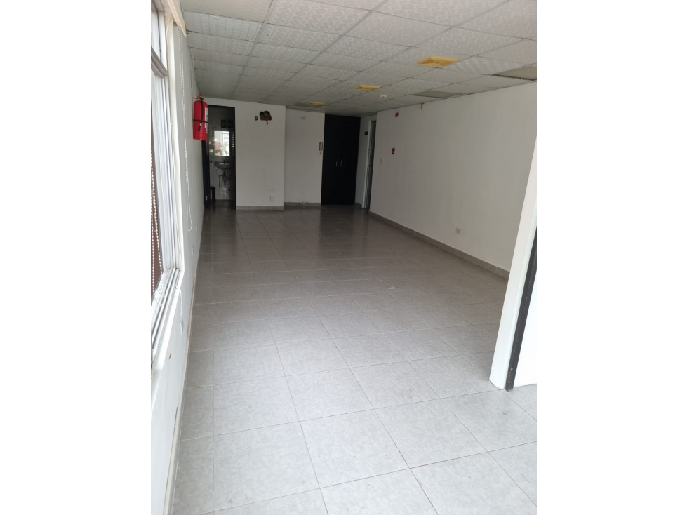 ¡¡OFERTA SE VENDE !! LOCAL COMERCIAL en Altos de Santa María - 3