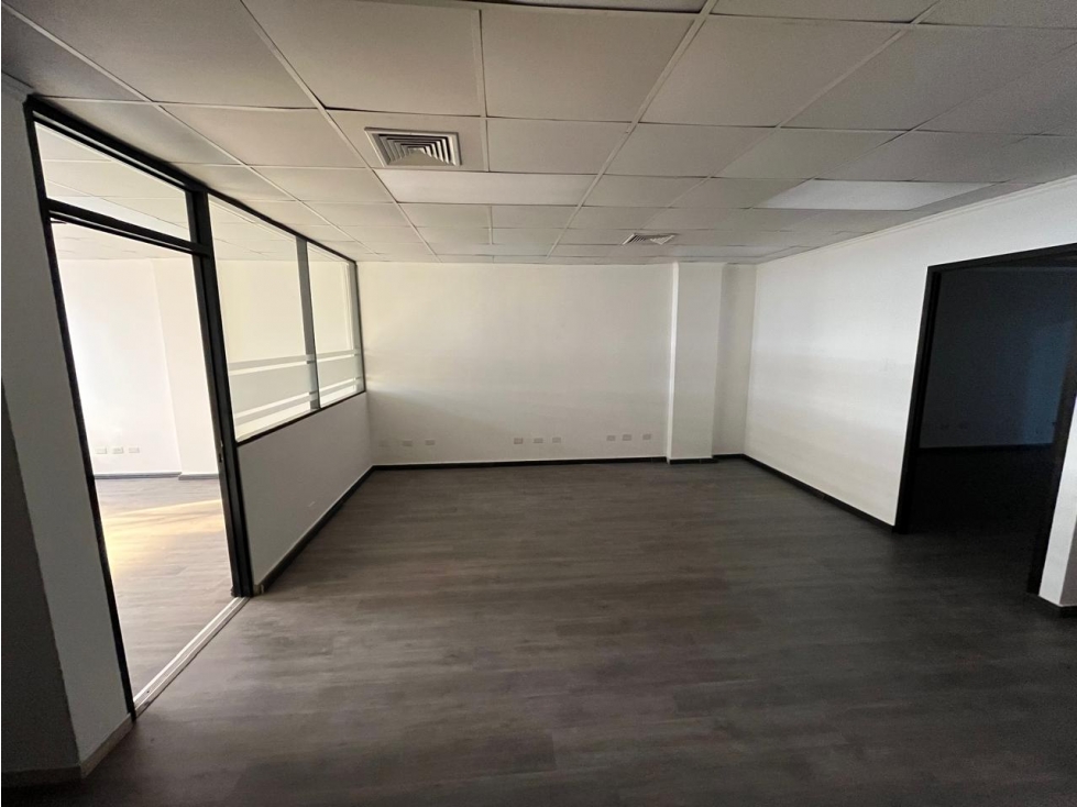 Se alquila Oficina 84.24 m² en Galerías Balboa — foto 6